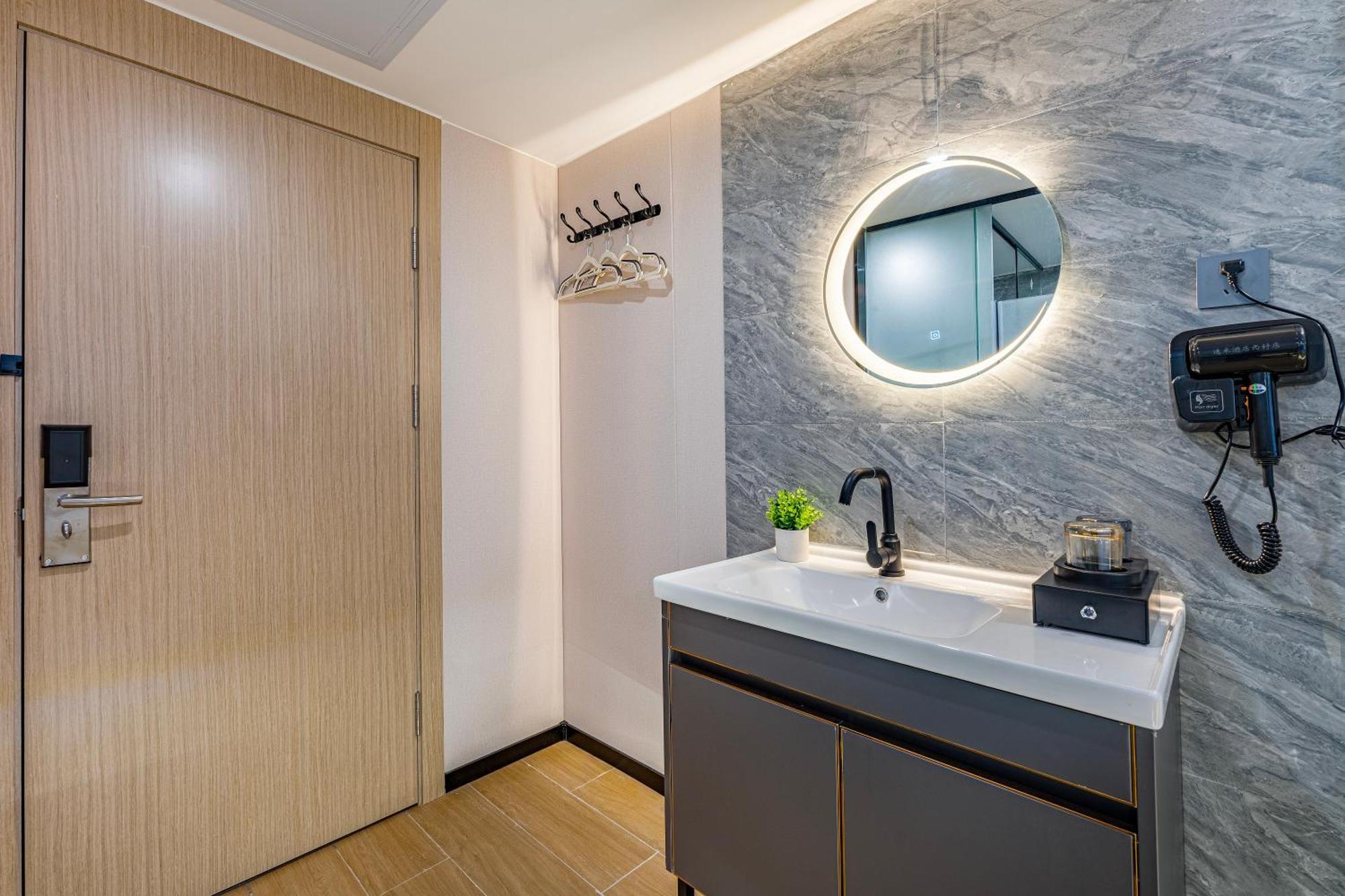 逸米酒店 -西村地铁站 Guangzhou Exterior photo
